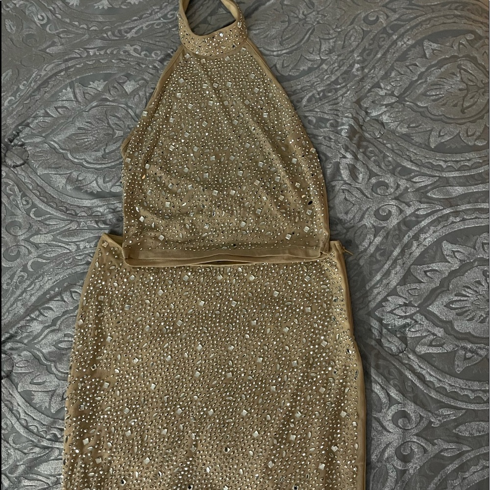 Beige skirt set with rhinestone